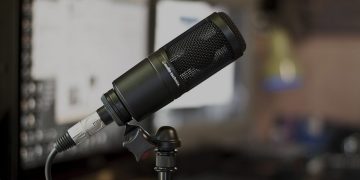 Kiểu dáng thiết kế của từng chiếc micro rất hiện đại và tinh tế