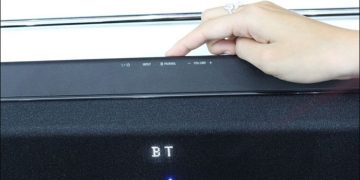 Thường xuyên vệ sinh để bảo vệ độ cảm ứng của loa